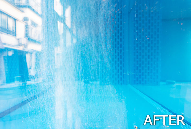 AFTERの文字がある青い水槽内の気泡と水流