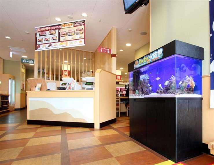 神奈川県川崎市 飲食店様 120cm海水魚水槽 設置事例 水槽画像1