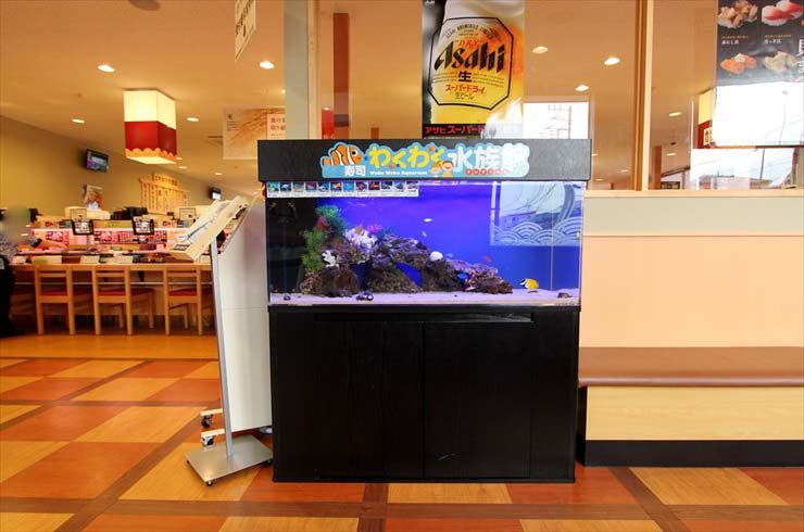埼玉県さいたま市 飲食店 120cm海水魚水槽 設置事例のサムネイル画像