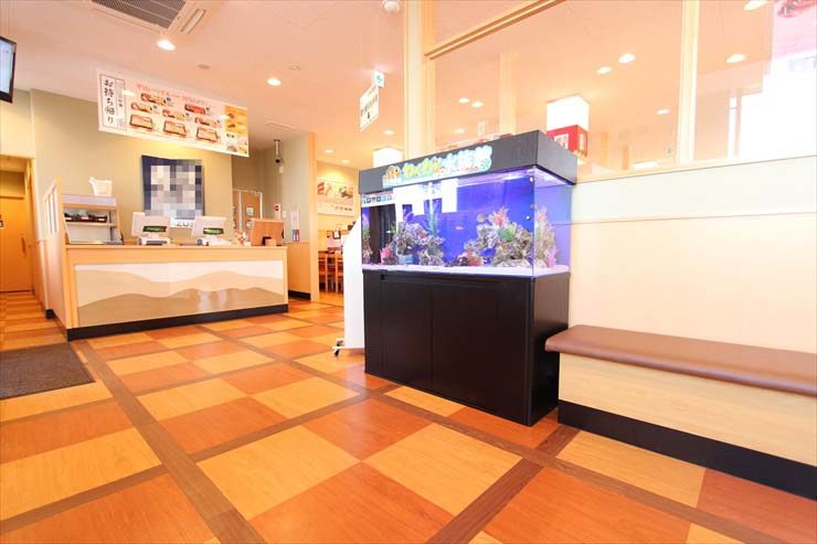 千葉県木更津市 飲食店様 120cm海水魚水槽 設置事例のサムネイル画像