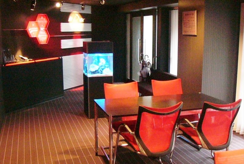 インデックス株式会社様 オフィス 45cmキューブ水槽 水槽レンタル事例 水槽画像3